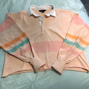 Cropped quarter bottom up shirt